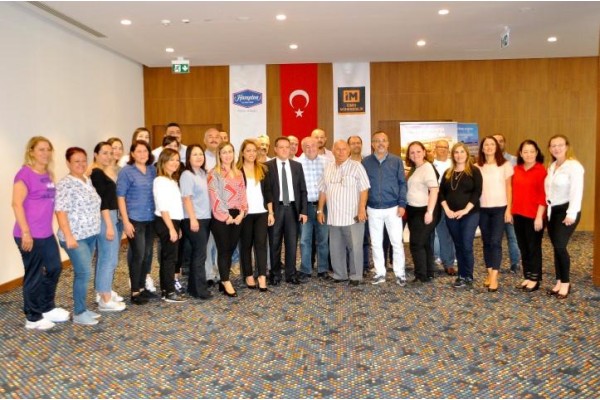 MUHASEBECİLER KAHVALTIDA BULUŞTU