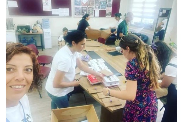 100 cumhuriyet ilkokuluna 100 Nutuk