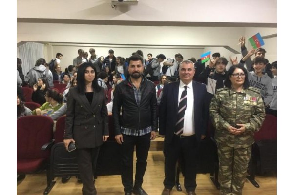 Öğrenciler Karabağ Zaferi’ni kutladı