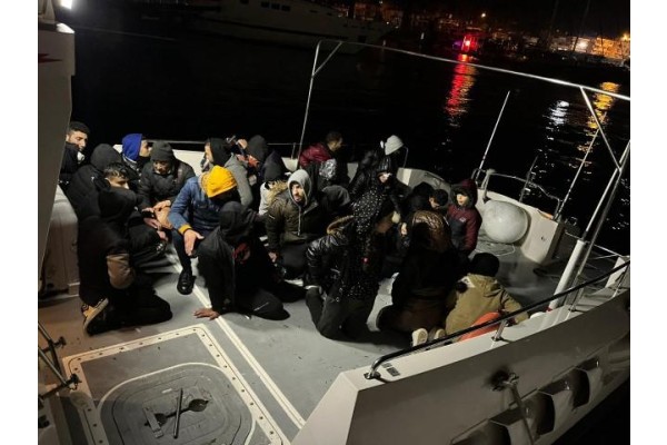 101 düzensiz göçmen kurtarıldı