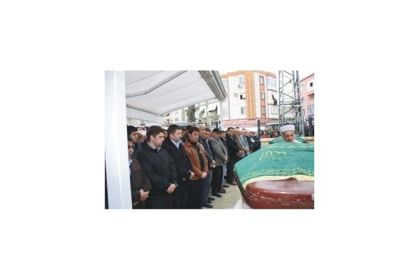 MUSTAFA GÜRKAN’I  TOPRAĞA VERDİK