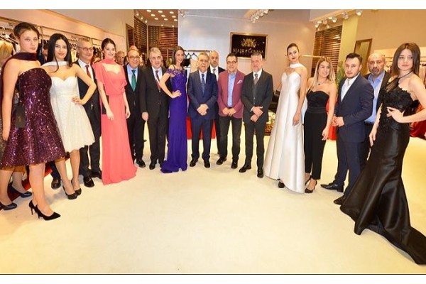 MODANIN KALBİ İZMİR'DE ATIYOR