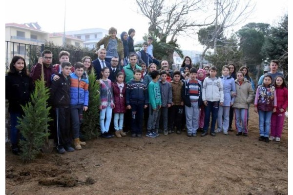 OKUL BAHÇELERİ YEŞİLLENDİRİLİYOR