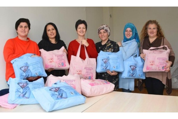 ÜRETİCİ KADINLARDAN ‘HOŞ GELDİN BEBEK’ SETİ