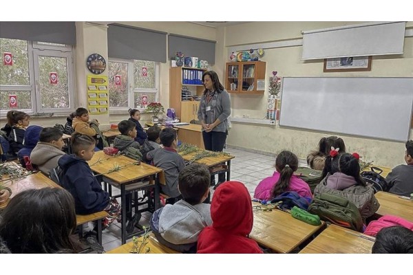 Eğitimlerine İzmir’de devam ediyorlar