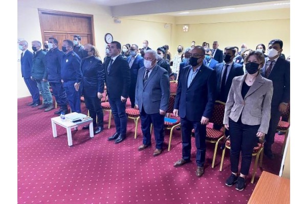 BAĞIMLILIKLA MÜCADELEYE UZMAN SUNUMLARI IŞIK TUTACAK