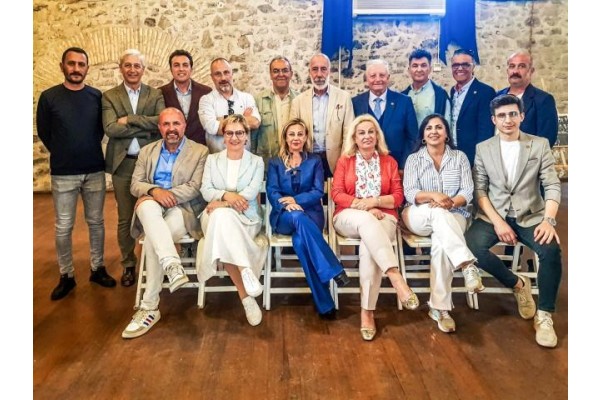 İzmirli gazeteciler yeniden ‘Gappi’ dedi