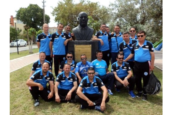 KIBRISLI DOSTLAR, RAUF DENKTAŞ’I FOÇA’DA ANDI