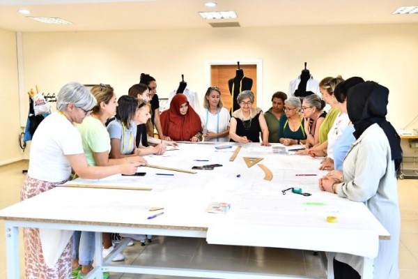 Mor Makas Dikiş Kursu başladı