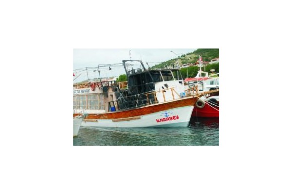 Teknede yangın ucuz atlatıldı