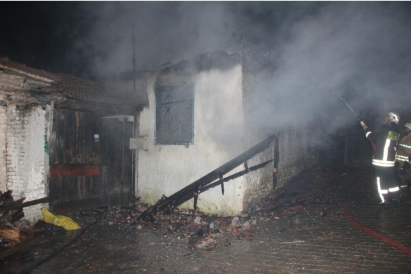 KINIK VE ALİAĞA’DA YANGIN PANİĞİ