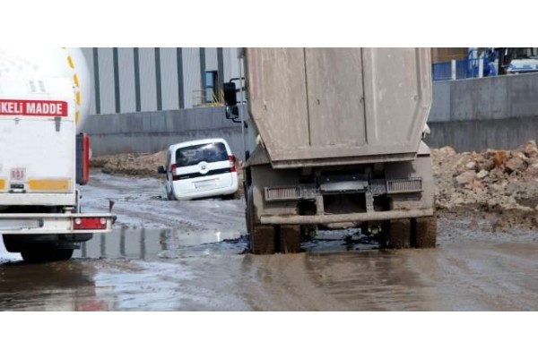 NEMRUT’UN YOLLARI; ÇAMUR, ÇUKUR!