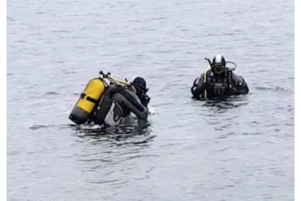 DENİZDE KAYBOLAN ADAMIN ZIPKINI BULUNDU