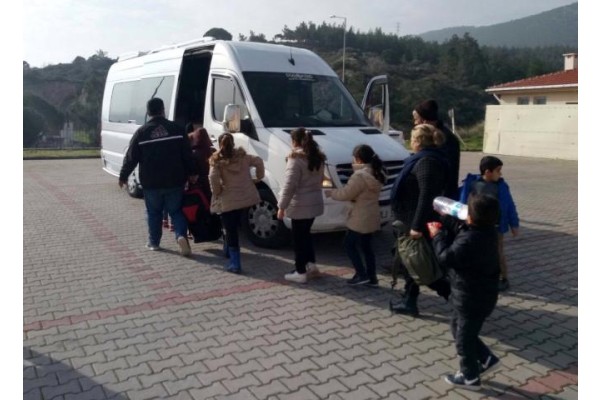 DİKİLİ VE FOÇA'DA YASA DIŞI GÖÇLE MÜCADELE