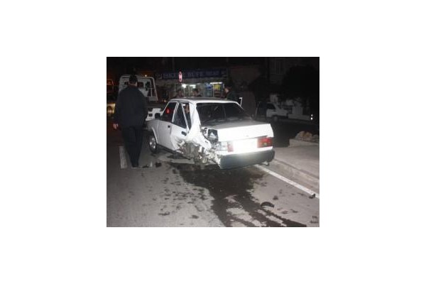 İSKELE KAVŞAĞINDA KAZA