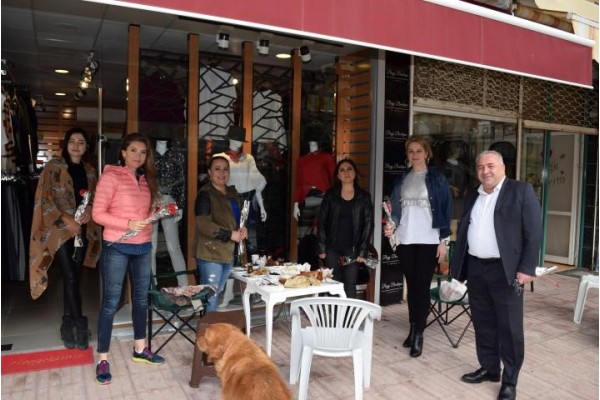 BAŞKAN BERK, KADIN ESNAFIN GÜNÜNÜ KUTLADI