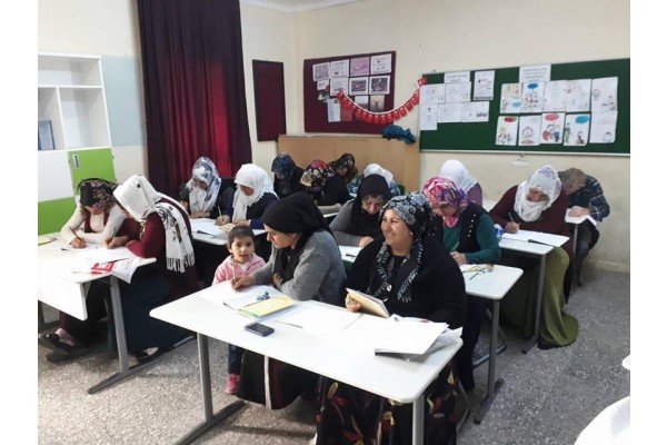 OKUMA YAZMA SEFERBERLİĞİ SÜRÜYOR