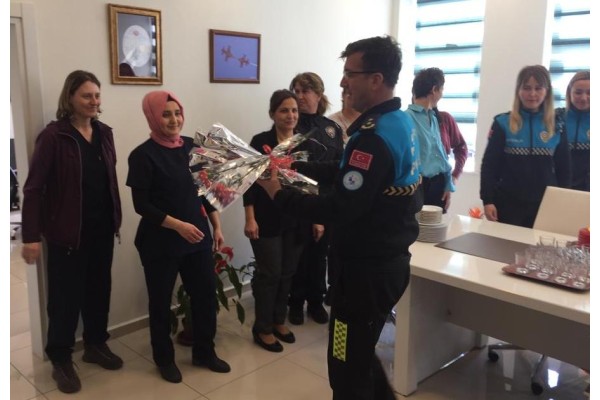İLÇE EMNİYET MÜDÜRLÜĞÜ KADINLAR GÜNÜNÜ KUTLADI