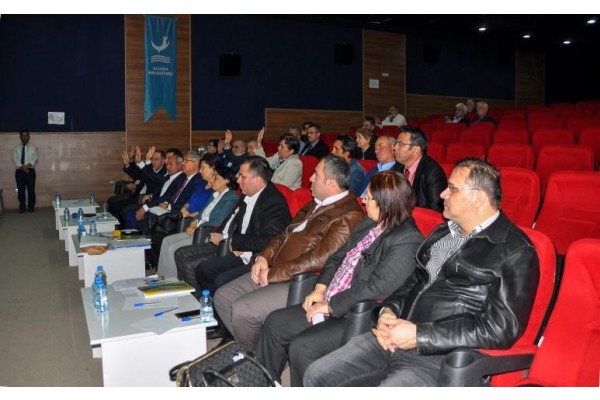 MECLİSTE FAALİYET VE DENETİM RAPORU ELEŞTİRİSİ