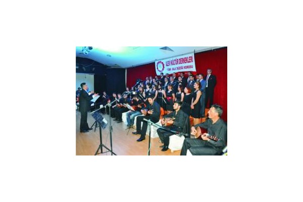 Aliağalılar türküye doydu