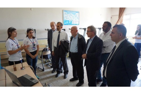 ALİAĞA OKULLARINDAN BİLİM FUARI