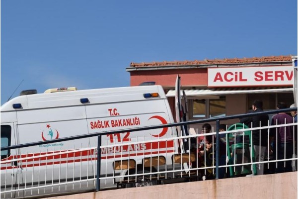 DEMİR ÇELİK FABRİKASINDA İŞ KAZASI: 4 YARALI