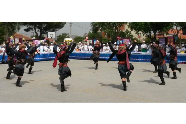 HELVACI HALK OYUNLARINDA TÜRKİYE ÜÇÜNCÜSÜ