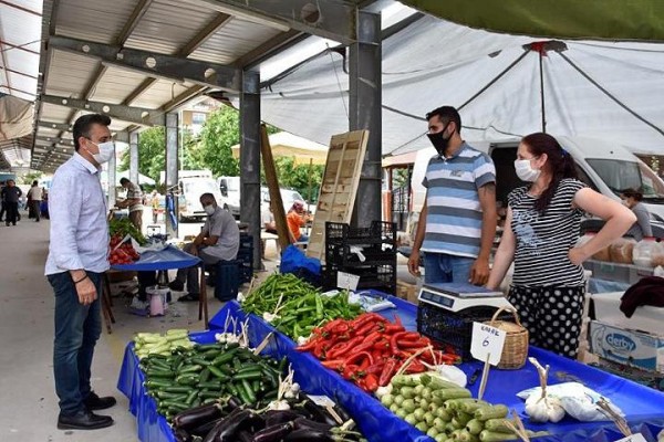 DİKİLİ İKİNCİ SEBZE VE MEYVE PAZAR YERİNE KAVUŞTU