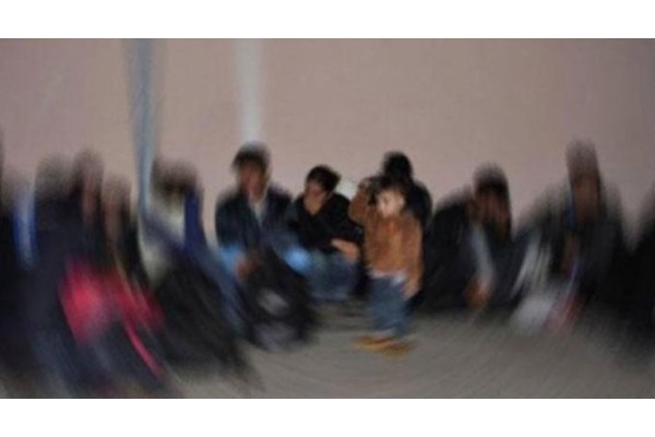 AFGAN UYRUKLU GÖÇMENLER YAKALANDI