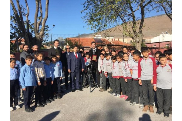 EGE’DEN ‘TELESKOBU KÖYE GETİRDİK’ PROJESİ