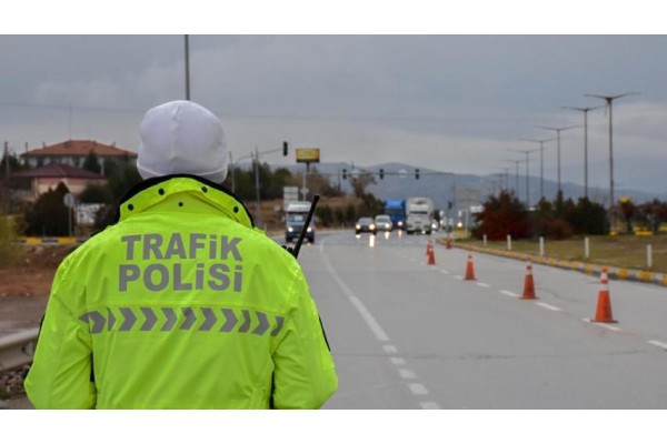 15 BİN 335 TRAFİK CEZASI UYGULANDI