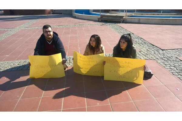 OTURMA EYLEMİNE HALK TEPKİSİ