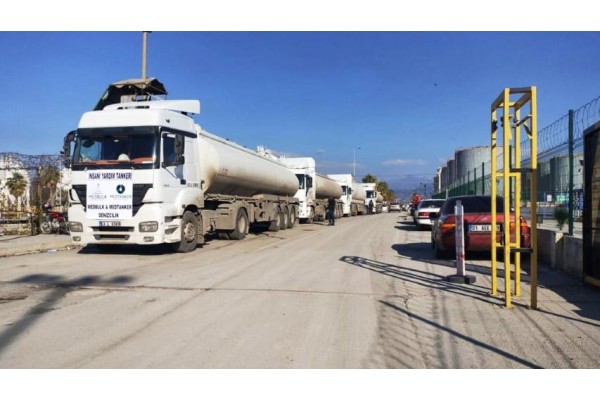 Deprem bölgesine 700 ton akaryakıt yardımı