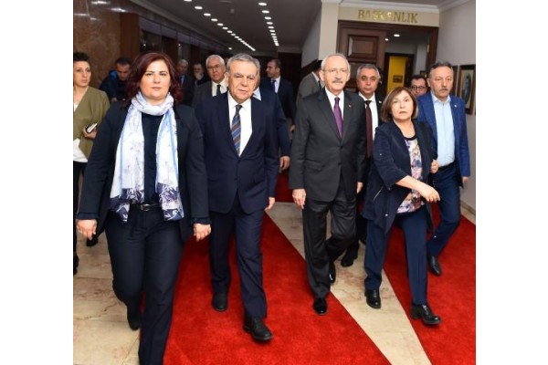 KILIÇDAROĞLU'NDAN SÜRPRİZ KOCAOĞLU ZİYARETİ
