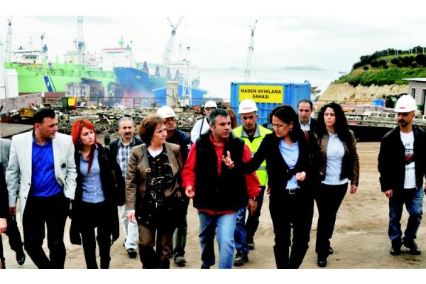 BİRGÜL AYMAN GÜLER ALİAĞA’DA ZİYARETLERDE BULUNDU