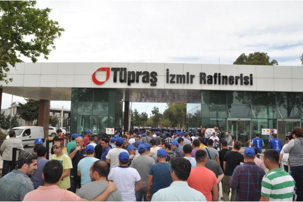 TÜPRAŞ İŞÇİSİ ‘PERŞEMBE’Yİ BEKLİYOR