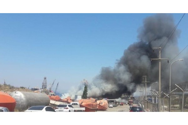 GEMİ SÖKÜMDE YANGIN