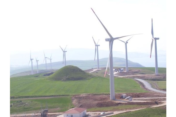 ALİAĞA’YA RÜZGAR TÜRBİNİ FABRİKASI KURULUYOR