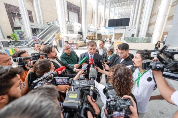 Tugay: “Şerhimi paylaşarak imzalayacağım”