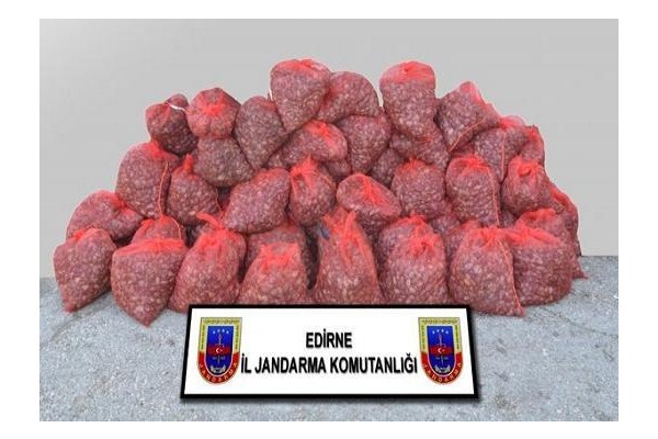 KAÇAK MİDYE HATTINA JANDARMA ENGELİ