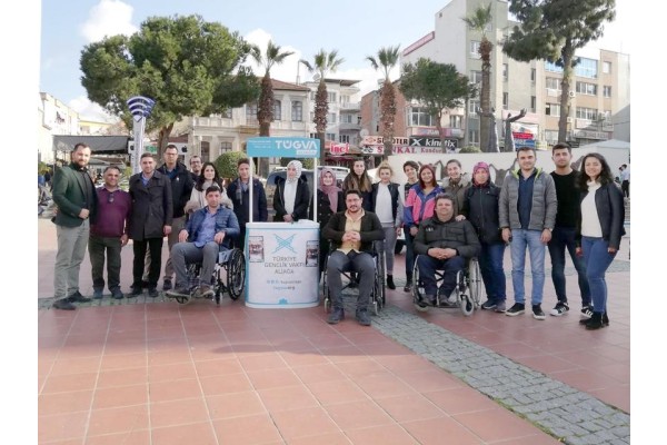 TÜGVA ENGELLİLERLE EMPATİ KURDU