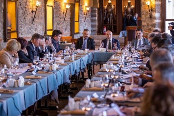 Dirençli kent için el ele