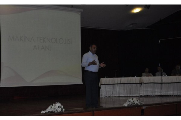 MESLEĞİMİ SEÇİYORUM PANELİ YAPILDI