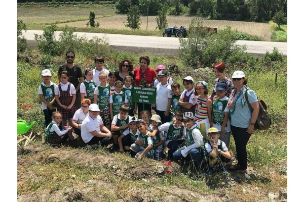 CUMHURİYET İLKOKULU’NDAN “SEVGİ KORUSU”