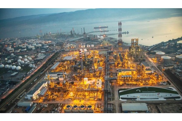 TÜPRAŞ'TAN iLK YARIDA 1,4 MiLYAR LiRA NET KÂR