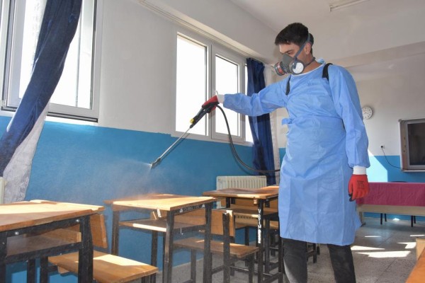 OKULLAR DEZENFEKTE EDİLİYOR