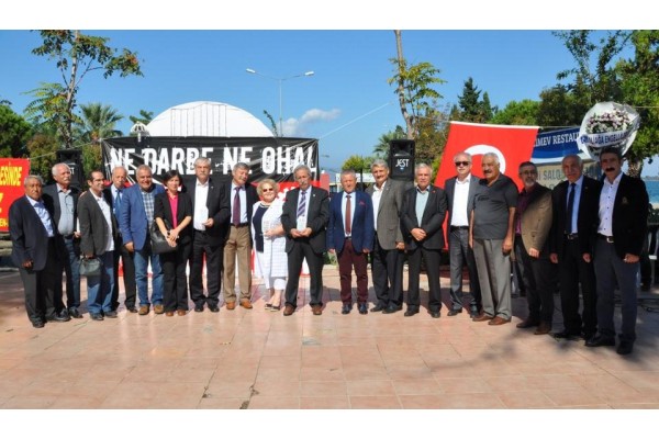 EMEKLİ-SEN’DEN GENİŞ KATILIMLI KAHVALTI