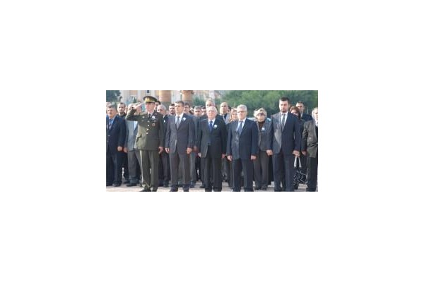 Atamızı Saygıyla Andık