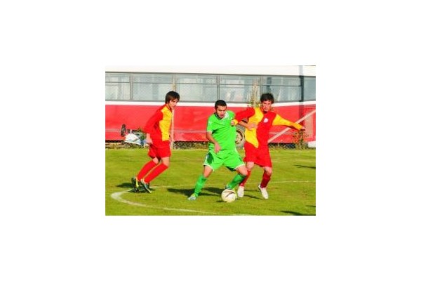 ALİAĞASPOR DEPLASMANDAN 3 PUANLA DÖNDÜ