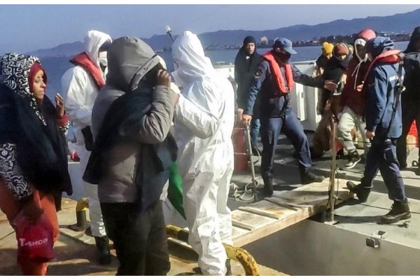 92 DÜZENSİZ GÖÇMEN KURTARILDI